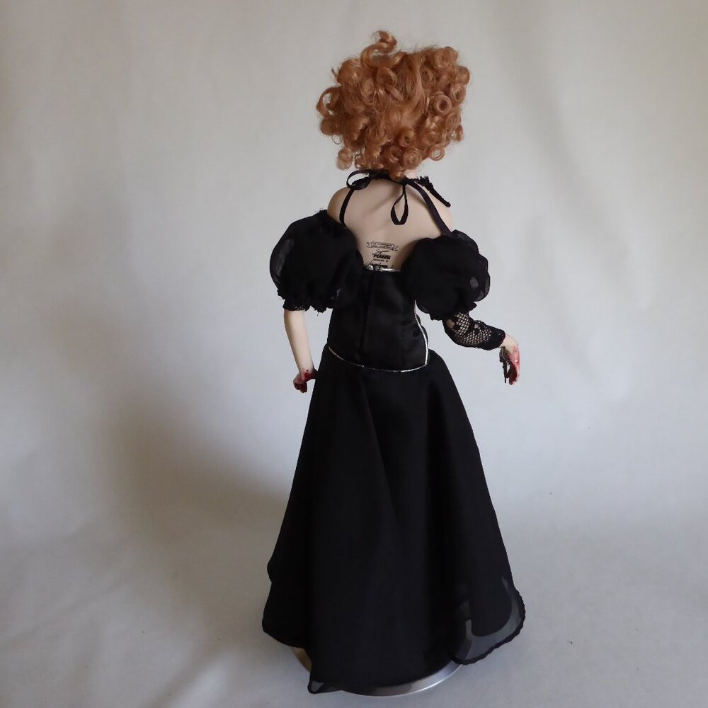 OOAK 18” DRACULA BRIDE VAMPIRE LUCY SCARY GOTHIC HORROR UNDEAD DOLL PROP ODDITY - Picture 7 of 16
